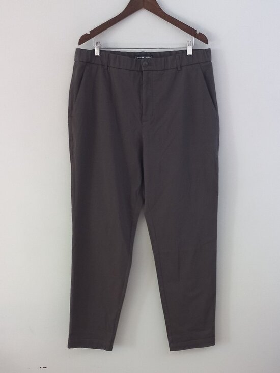 Everlane Other - EVERLANE uniform slim fit grey pants 38x32